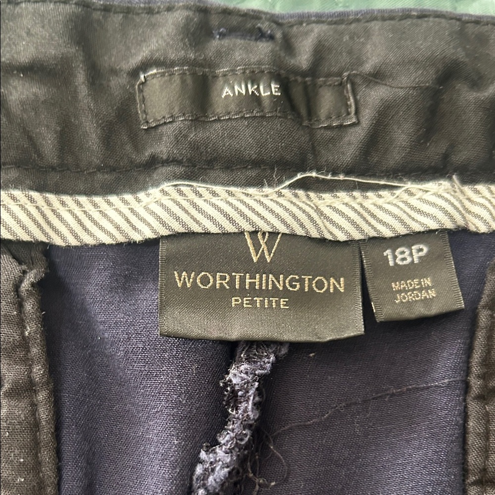 Pick 5 for $20! Worthington Deep Purple Women's Bermudas - Picture 2 of 4